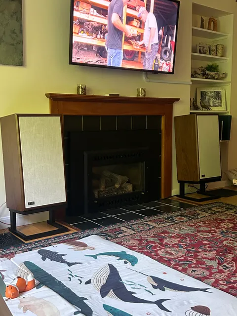 Longplayer Stereo Center