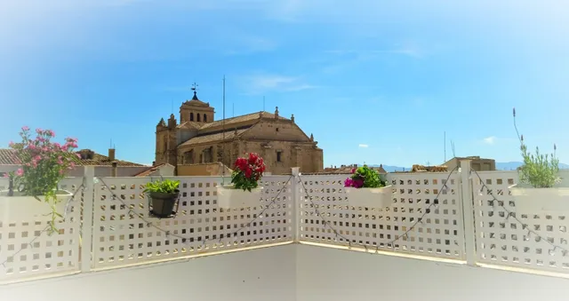 El Akito & La Encantada