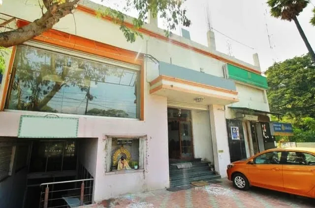 OYO 15120 Hotel Balini