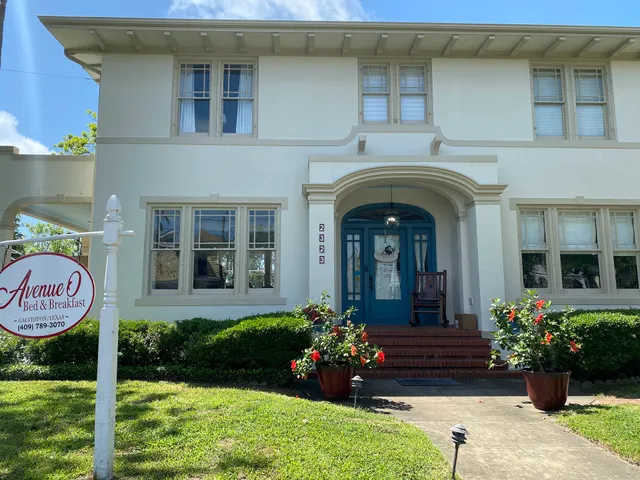 Avenue O Bed and Breakfast