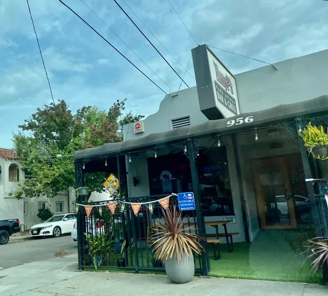 Tony P's Park Ave Bar & Grill