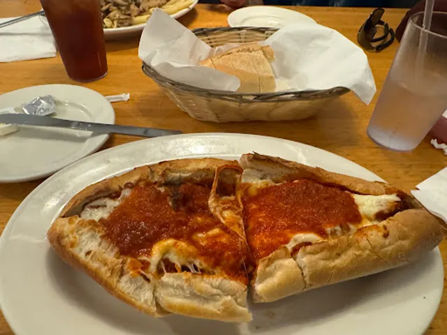 Franco Gianni's Restaurant & Pizza