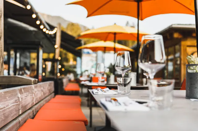 Woods Seefeld - Kitchen & Bar