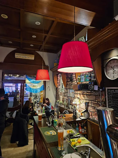 Black Cat Live Music Pub