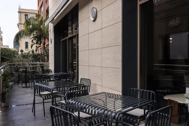 ZUR studios & suites