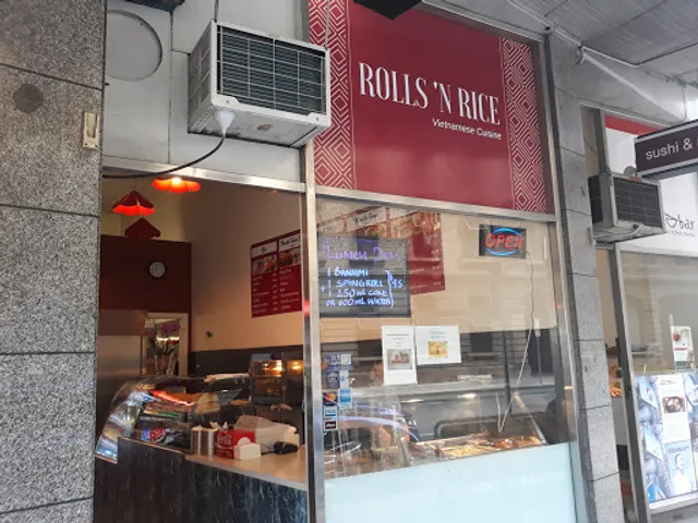 ROLLS 'N RICE
