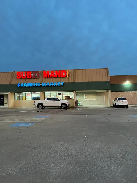 Subzi Mandi Garland (Farmers Market)⭐