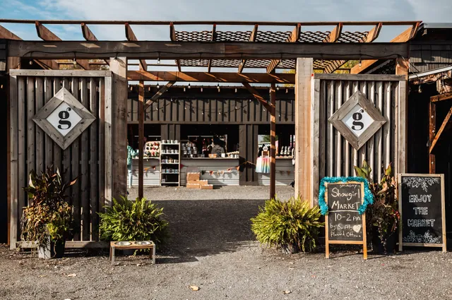 HOLIDAY NIGHT MARKETS SATURDAYS 6 til 9 NOV 29, DEC 6, 13 + 20