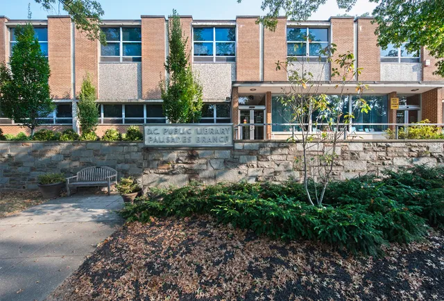 Palisades Neighborhood Library