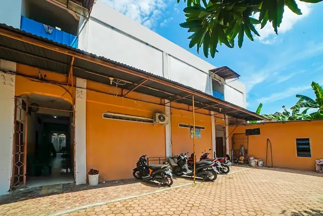 SPOT ON 92600 Mandiri Inn