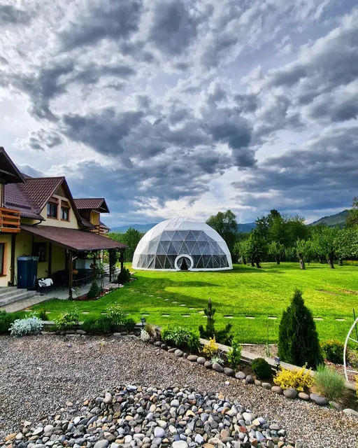Holiday House Meadow Varniţei