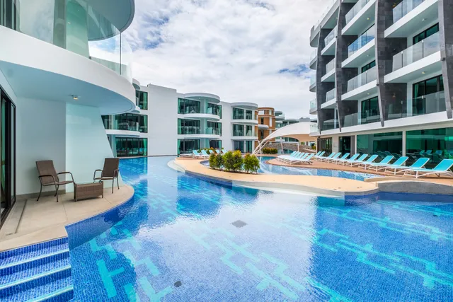 Let's Phuket Twin Sands Resort & Spa
