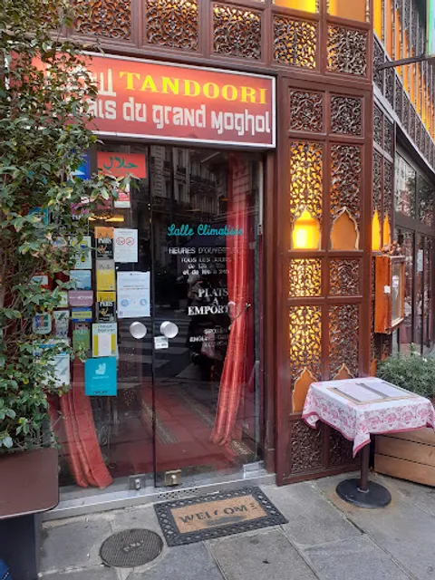 Au Palais du Grand Moghol