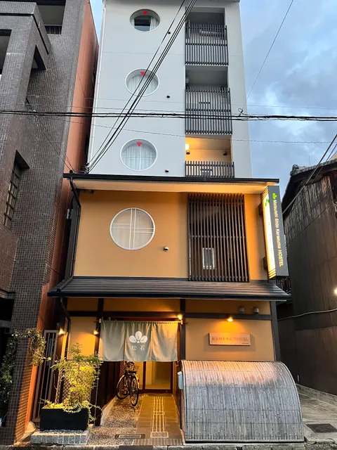 Matsuishi Shijo Karasuma Hostel