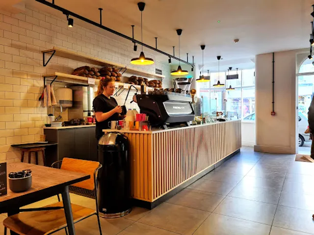 Hoxton Bakehouse - Lymington