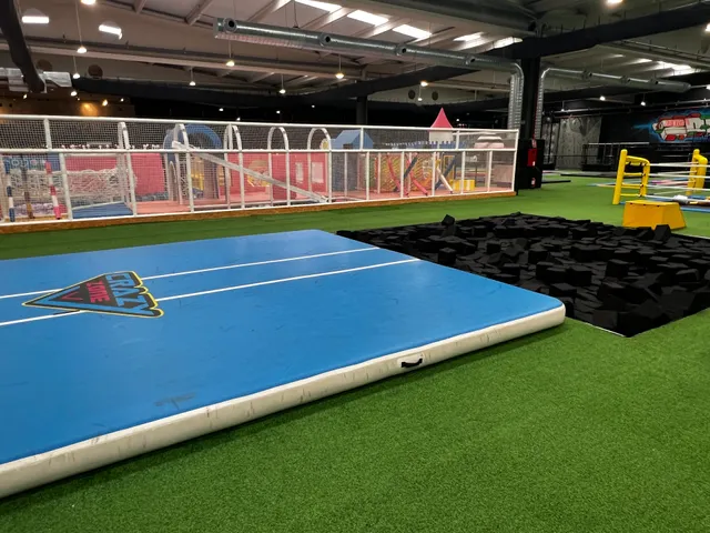 Crazy Zone | Trampoline Park Sevilla