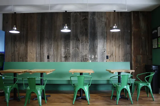 Homespun Shakes & Burgers, Berryville