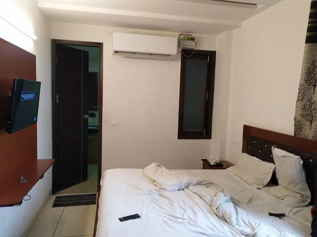 OYO 14384 Luxury Residency