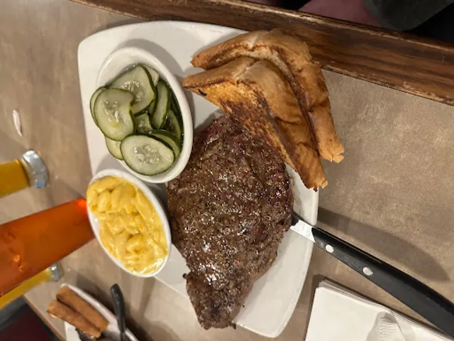 Skootr's Restaurant & Bar