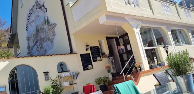 Little Bridge Restaurant