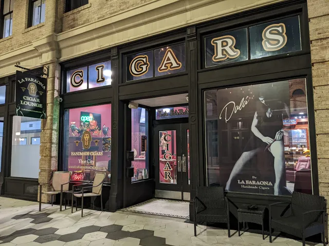 La Faraona Cigar Lounge