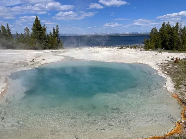 Collapsing Pool, Yellowstone