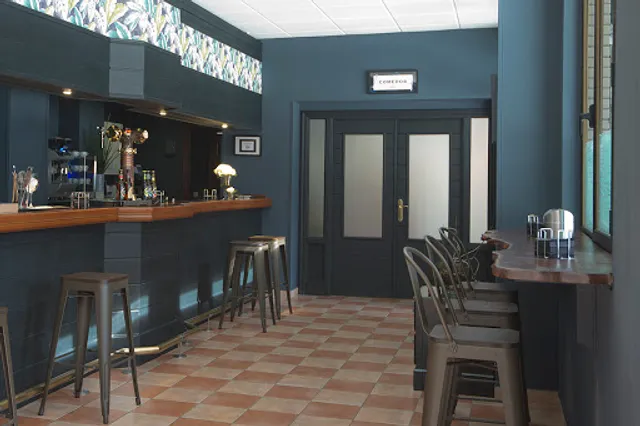 Roble by Jairo Rodríguez