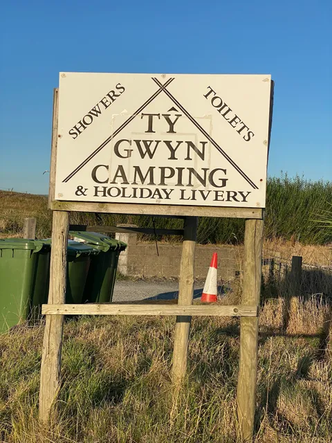 Tŷ-Gwyn Campsite and Holiday Livery