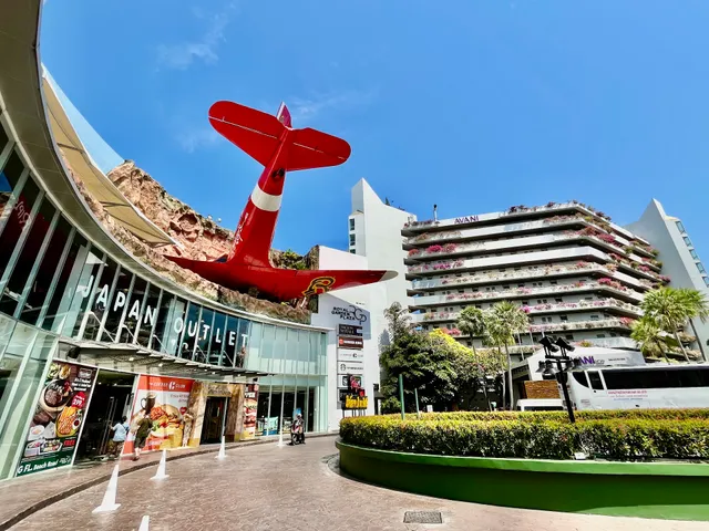 Royal Garden Plaza