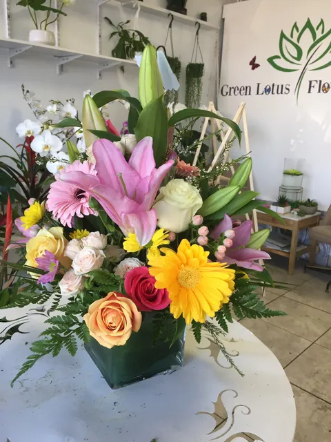 Green Lotus Flower Shop