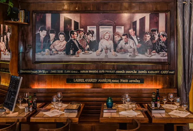 Le Valois Chuppa Choups