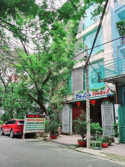 Khách Sạn Dạ Lan