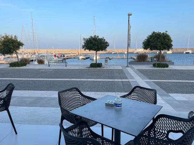 NAVAL Cafe Bar Restaurant