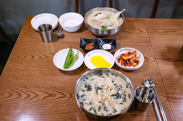 Hyunpung Dak Kalguksu Chilgok Branch
