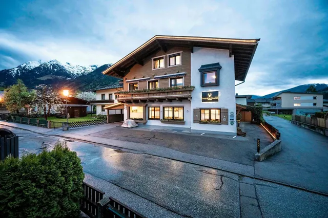 Golf & Ski Chalet