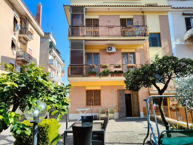 Non ti scordar di me - Granny's House