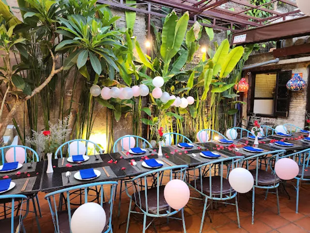 The Noodle House - Signature