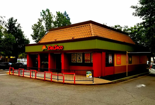 Del Taco