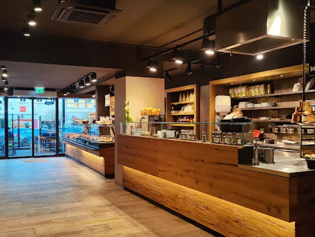 Geier. Die Bäckerei