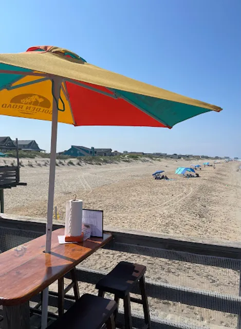 Fish Heads Bar & Grill