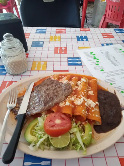 Antojitos El Portón