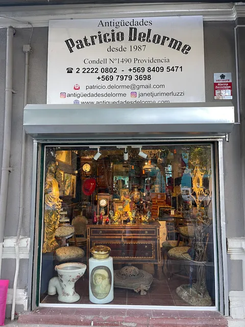 Antigüedades Delorme