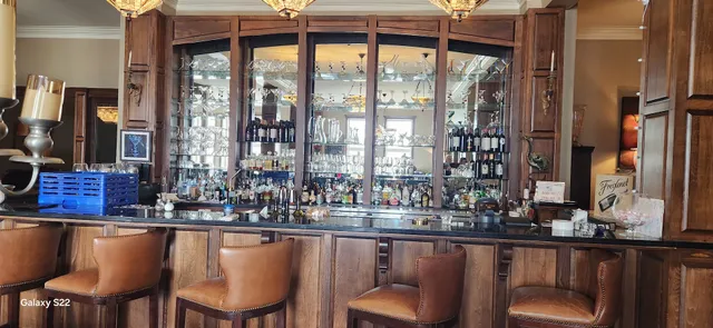 Linde Marie's Steakhouse on the Square