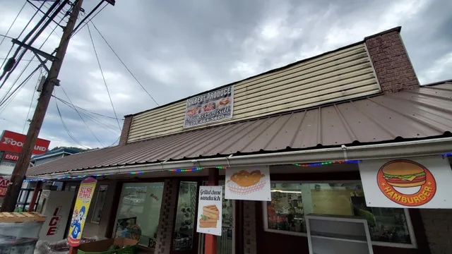 Gilbert Produce Market and Grill