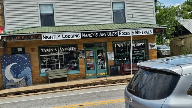 Nancy's Inn On the Square