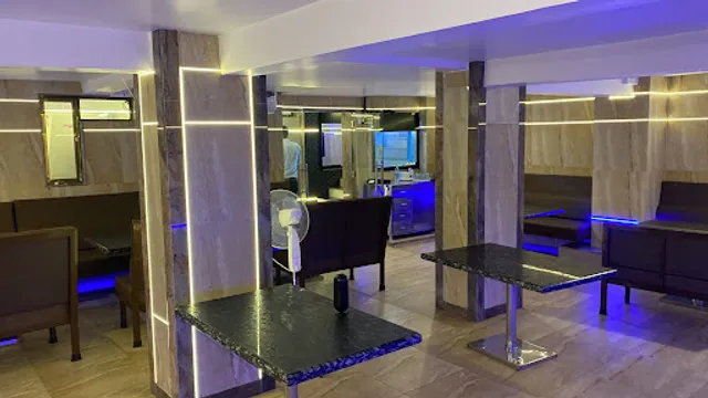 The Caves Family Restaurant & Bar