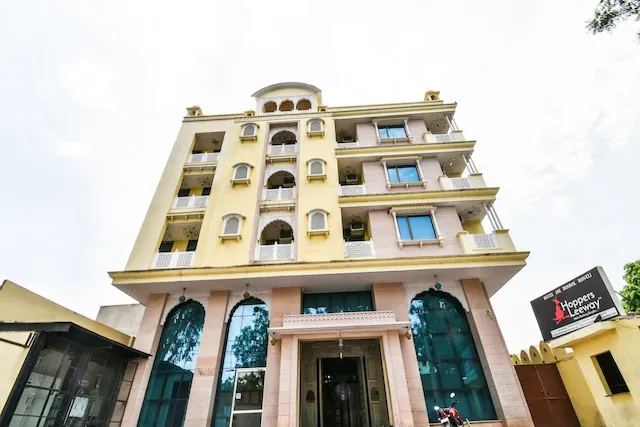 OYO Hotel Jal Mahal Haveli