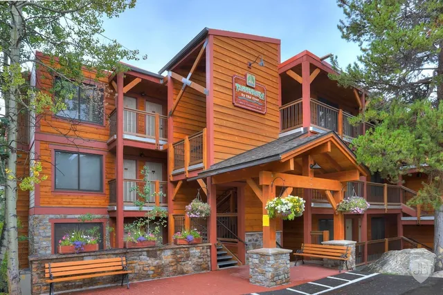 Tannenbaum By The River Condominiums by Ski Country Resorts