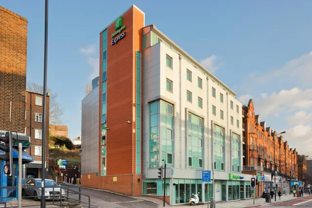Holiday Inn Express London - Swiss Cottage by IHG