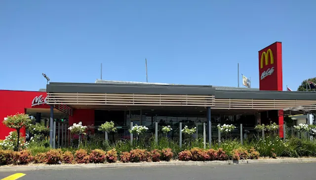 McDonald's Taylors Lakes